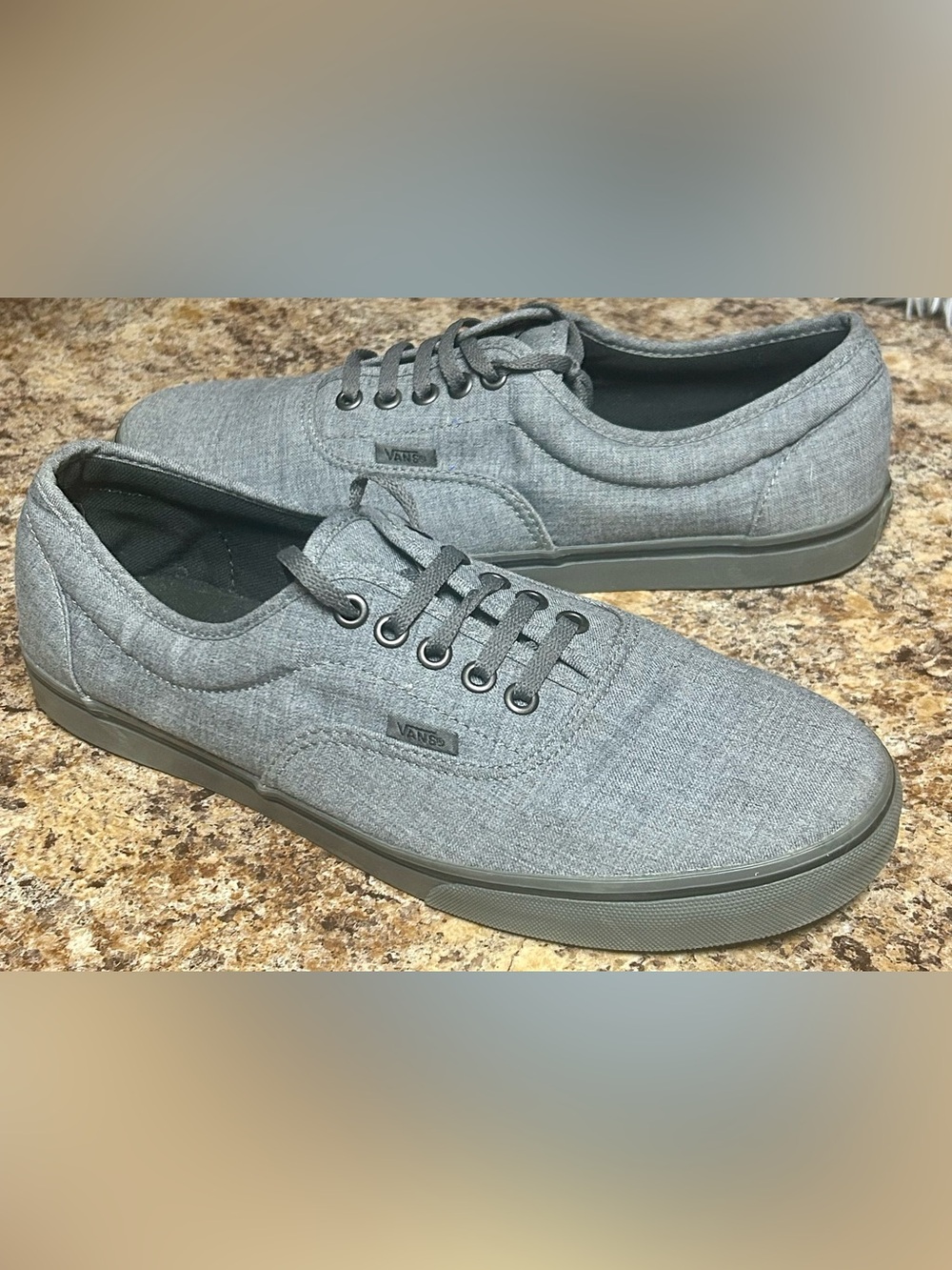 Vans Men's Grey Canvas Low-Top Off the Wall Sneakers